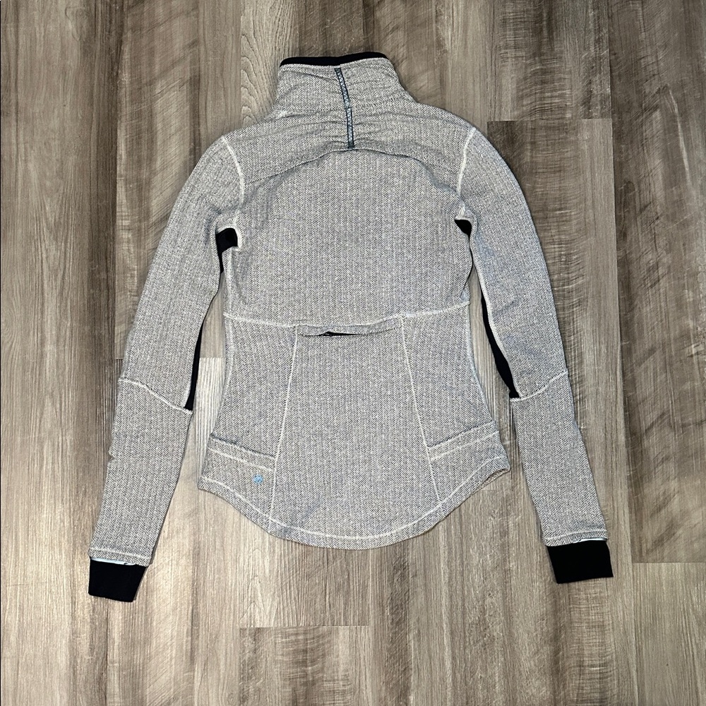 Lululemon Base Runner Herringbone Performance Hal… - image 2